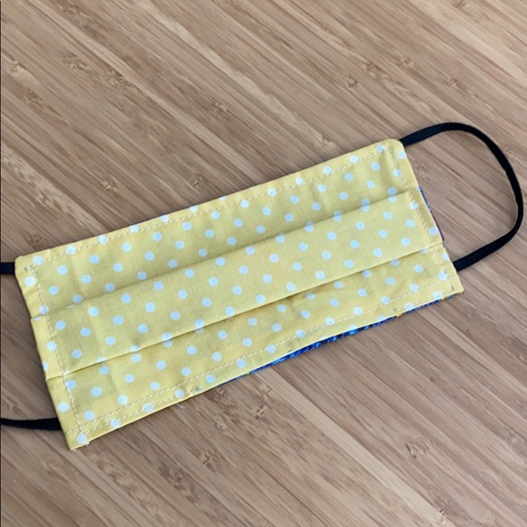 Colorful Spiders facemask - Picture 3 of 3